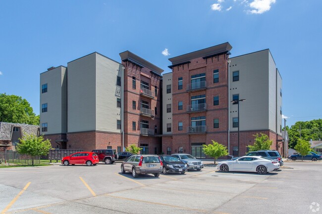 1243 E Cherry St, Unit 303