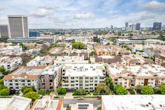 1521 Greenfield Ave in Los Angeles, CA - Building Photo - Building Photo