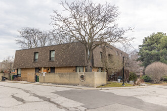 78 Upper Canada Dr in Toronto, ON - Building Photo - Building Photo