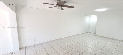 9403 Fontainebleau Blvd in Miami, FL - Building Photo - Building Photo