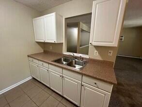 360 Oxford Ct, Unit #4 in Holland, MI - Building Photo - Building Photo
