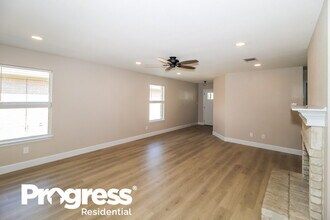 1210 Dayton Dr in Round Rock, TX - Foto de edificio - Building Photo