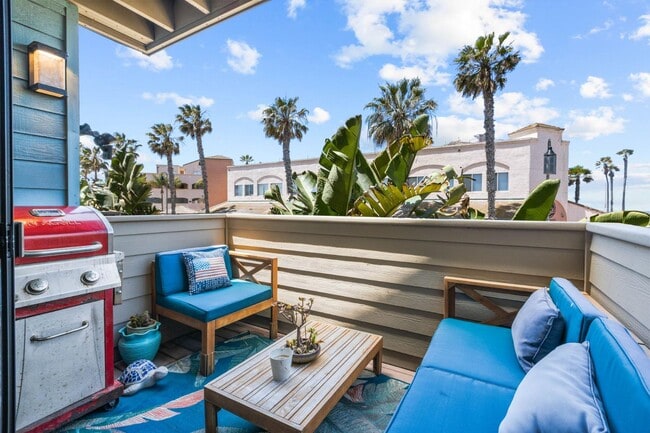 property at 727 Seacoast Dr