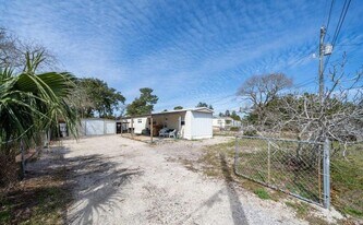 351 Palm Dr in Panama City Beach, FL - Building Photo