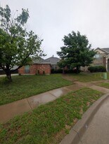 8713 Windblow Ct in Fort Worth, TX - Building Photo