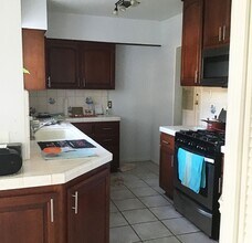 15341 Cohasset St in Van Nuys, CA - Building Photo - Building Photo