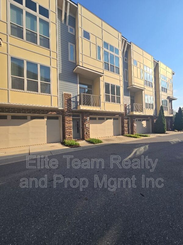 property at 3343 Bessemer St