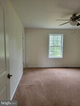 325 Poplar Springs Rd in Orrtanna, PA - Foto de edificio - Building Photo