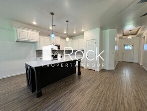 1111 Magnolia Dr in Noble, OK - Building Photo - Building Photo