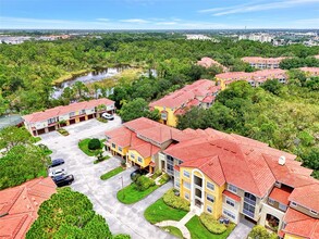 5551 Bentgrass Dr in Sarasota, FL - Foto de edificio - Building Photo