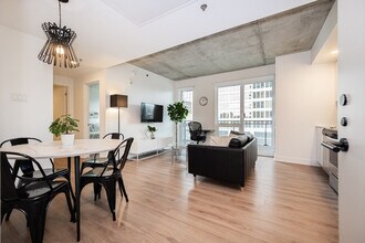 1475 Rue St-Hubert, Unit SI ID1261806P in Montréal, QC - Building Photo - Building Photo