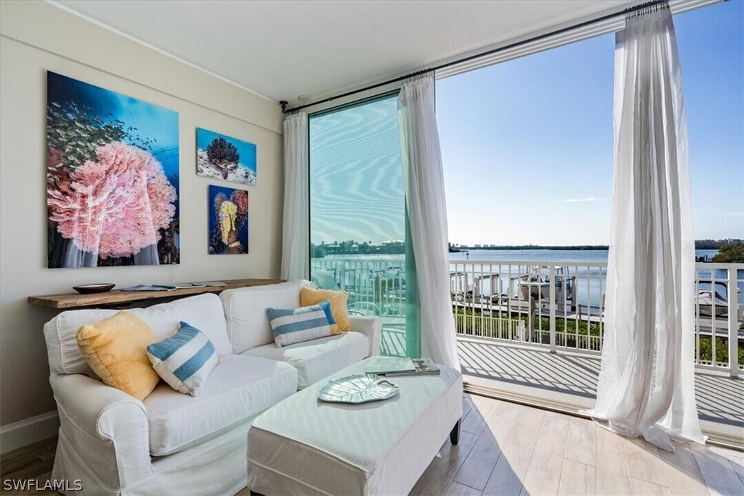 4975 Bonita Beach Rd SE in Bonita Springs, FL - Building Photo