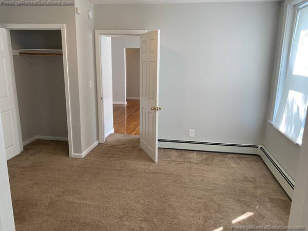 8 Hyde Park Ave, Unit 3 in Boston, MA - Building Photo - Building Photo