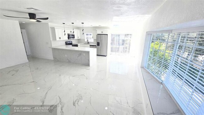 1816 NW 55th Ave in Lauderhill, FL - Building Photo - Building Photo