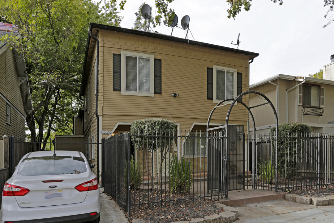 1820 V St in Sacramento, CA - Foto de edificio