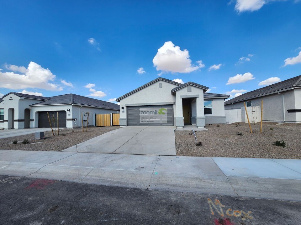 12162 E Aster Ln in Florence, AZ - Building Photo