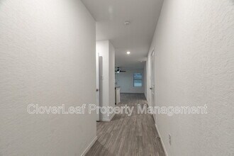 5507 Basil Chase in Saint Hedwig, TX - Building Photo - Building Photo