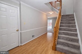 4 Elm Tree Ct in Silver Spring, MD - Building Photo - Building Photo