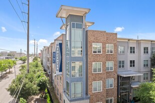 SYNC Med Center in Houston, TX - Building Photo