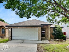 6614 Estes Flats in San Antonio, TX - Foto de edificio - Building Photo