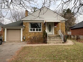 3 Evan Rd in Toronto, ON - Building Photo