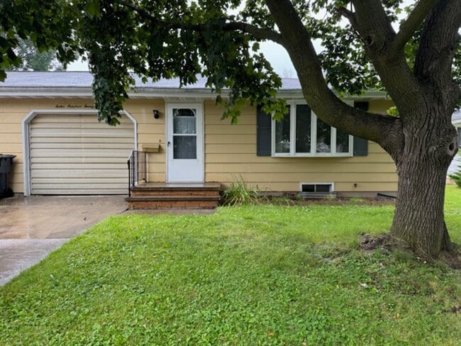 property at 1225-1227 Primrose Ln