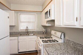 542 Stratford Green in Avondale Estates, GA - Building Photo - Building Photo