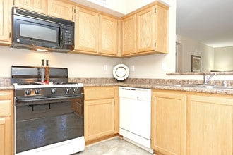 Arbor Ridge in Brentwood, CA - Foto de edificio - Interior Photo
