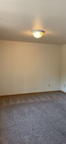 2402 Wheeler Dr in Bozeman, MT - Building Photo