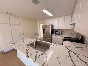 12354 Huckleberry Ct in Rancho Cucamonga, CA - Building Photo - Building Photo