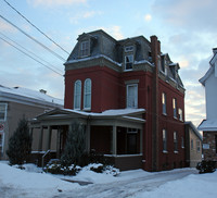 105 W Court St in Rome, NY - Building Photo - Building Photo