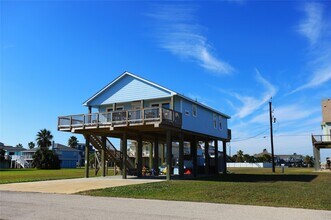 131 Pieces of 8 in Freeport, TX - Building Photo - Building Photo