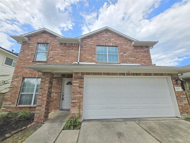 1423 Stone Bluff Dr