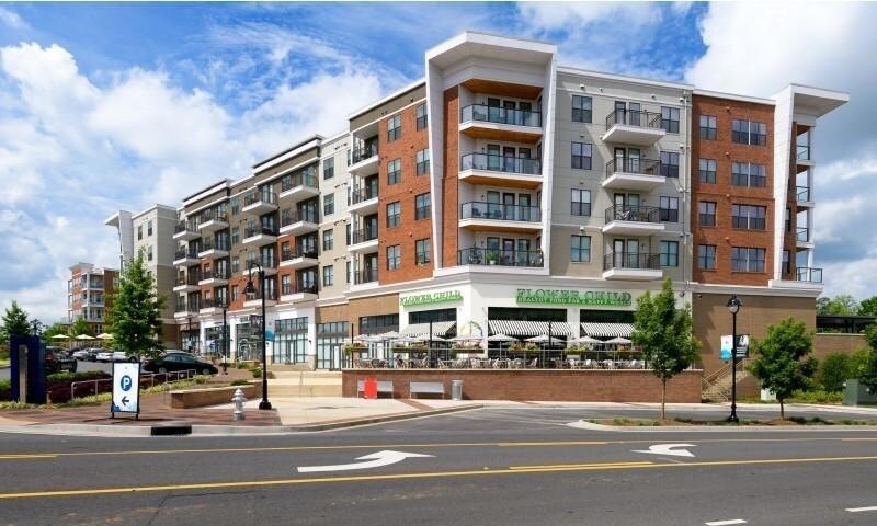 6400 Blue Stone Rd, Unit 714 in Sandy Springs, GA - Building Photo