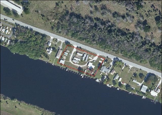 Gator Mobile Home Park in Okeechobee, FL - Foto de edificio - Building Photo