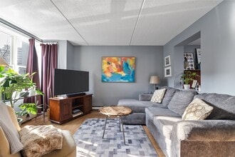 2 Eileen Cir in Boston, MA - Building Photo - Building Photo