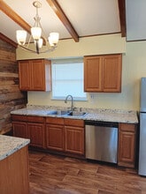 650 S E RR Ave in Ponchatoula, LA - Building Photo - Building Photo