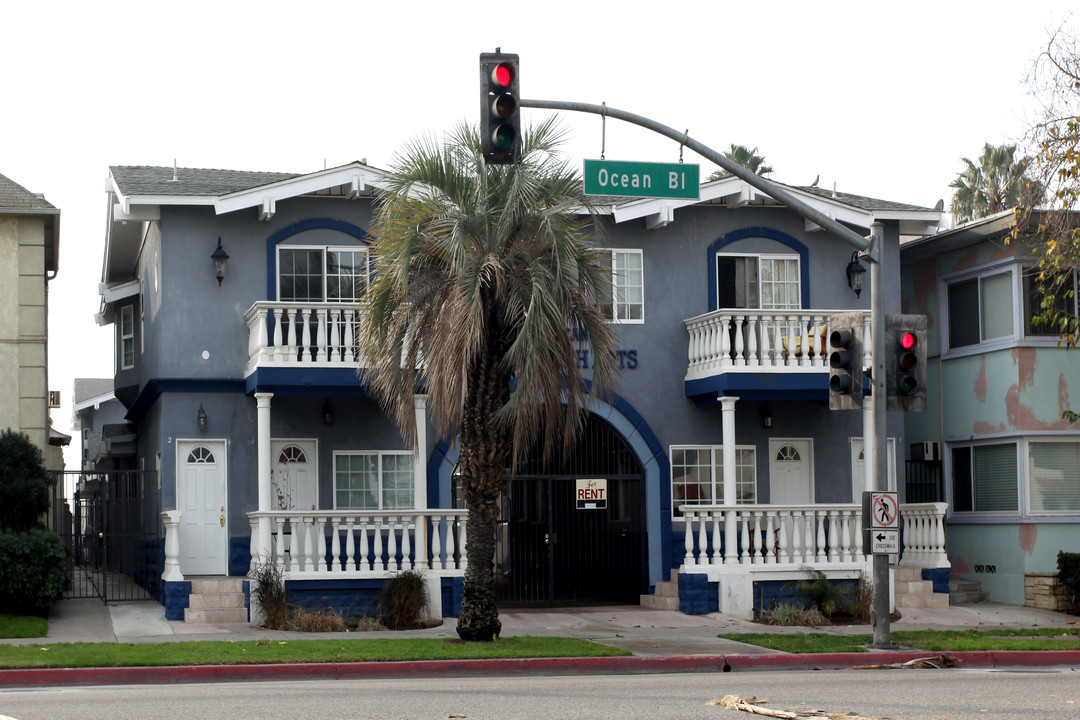 Sandy Beach Apartments in Long Beach, CA - Building Photo