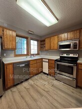 645 Sullivan Dr NE in Minneapolis, MN - Building Photo - Building Photo