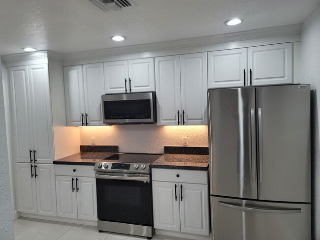 property at 1772 N Dovetail Dr