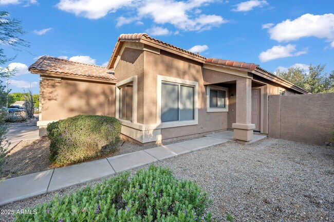 7037 W Cavalier Dr in Glendale, AZ - Foto de edificio - Building Photo