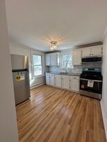 114 Norwood Ave, Unit 1 in Cranston, RI - Building Photo