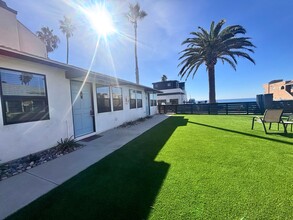 Pacific Place in Oceanside, CA - Foto de edificio - Building Photo