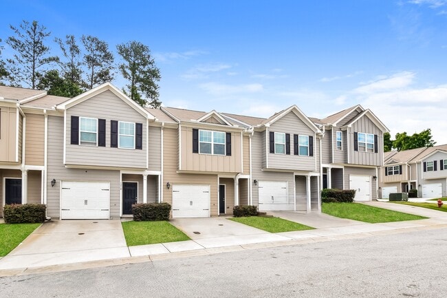 1212 Highwood Ln in East Point, GA - Building Photo - Building Photo