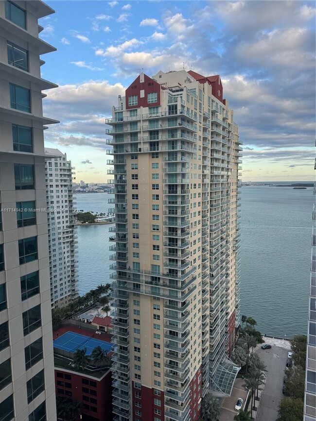 1200 Brickell Bay Dr