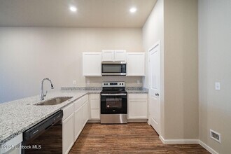 2112 N Jayton Ave in Lubbock, TX - Building Photo - Building Photo