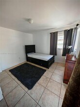 4807 Ponce de Leon-Unit -2 in Coral Gables, FL - Building Photo - Building Photo