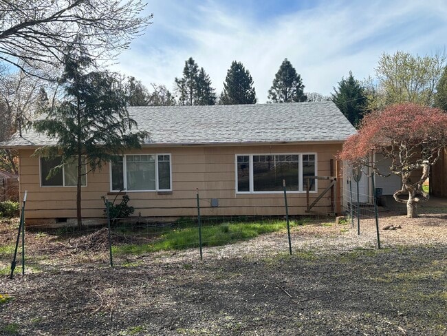 592 Ewald Ave SE in Salem, OR - Building Photo - Building Photo