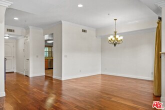 1050 N Edinburgh Ave in West Hollywood, CA - Building Photo - Building Photo