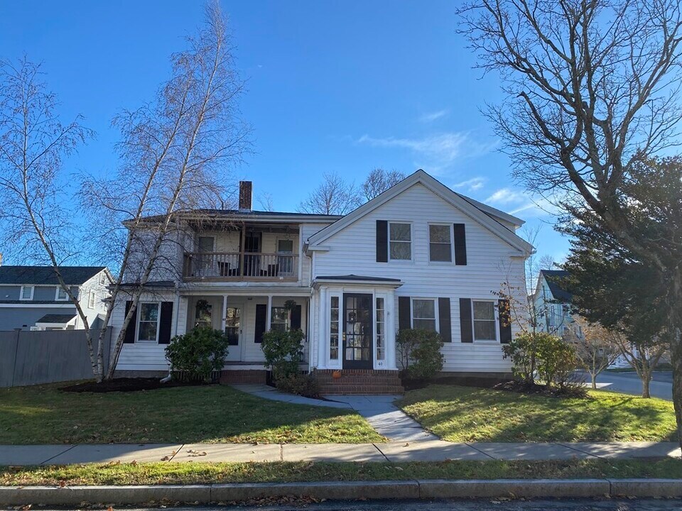 40 Pond St-Unit -2 in Natick, MA - Building Photo